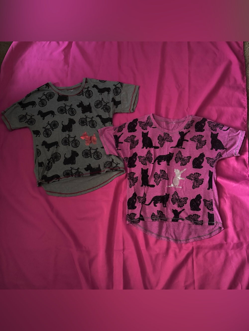 Girls T Shirt Bundle size L 10-12 / Girls Cat T Shirt + Girls Dog T Shirt size L